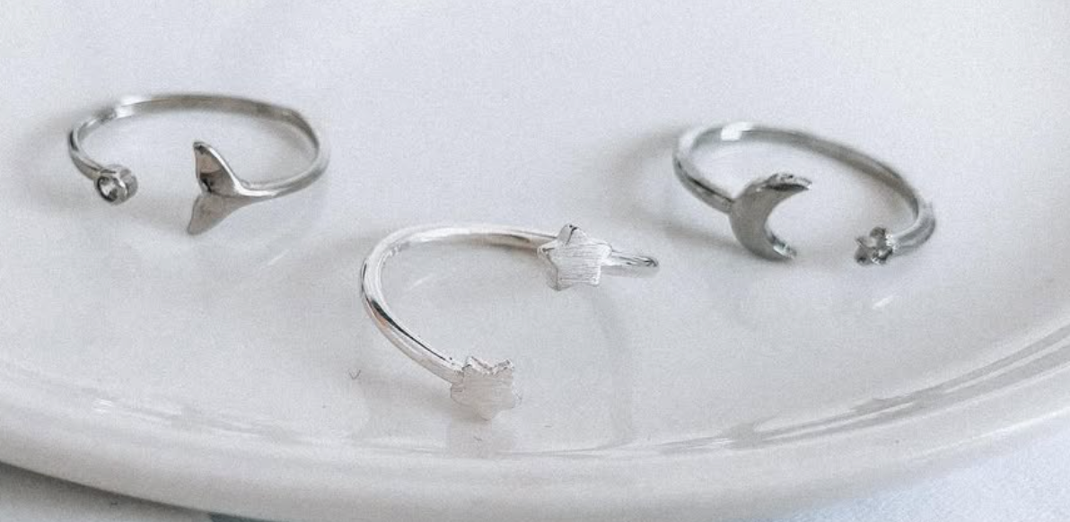 ANILLO COLA CON PUNTO DE LUZ