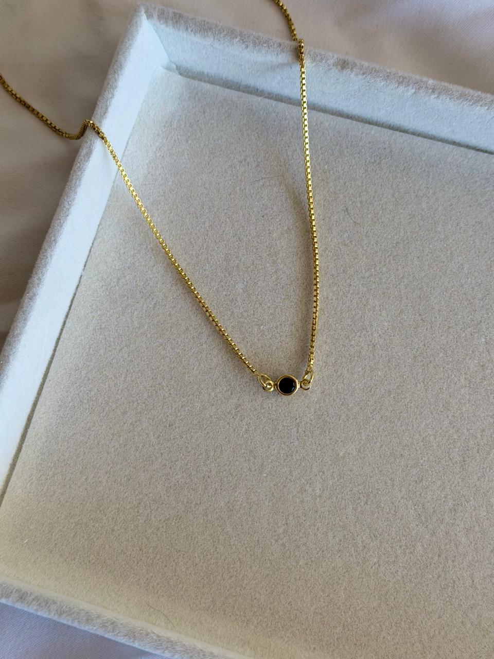 COLLAR PIEDRA NEGRA